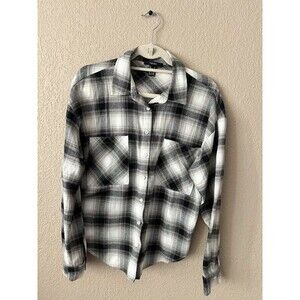Forever 21 Men’s Plaid Flannel Shirt Black and White Size M